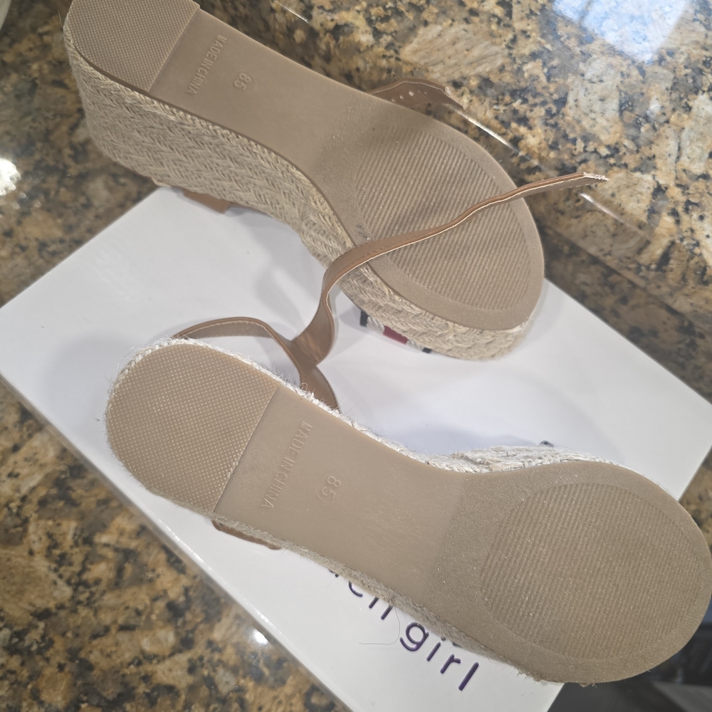 Women’s Tan Wedge Sandals